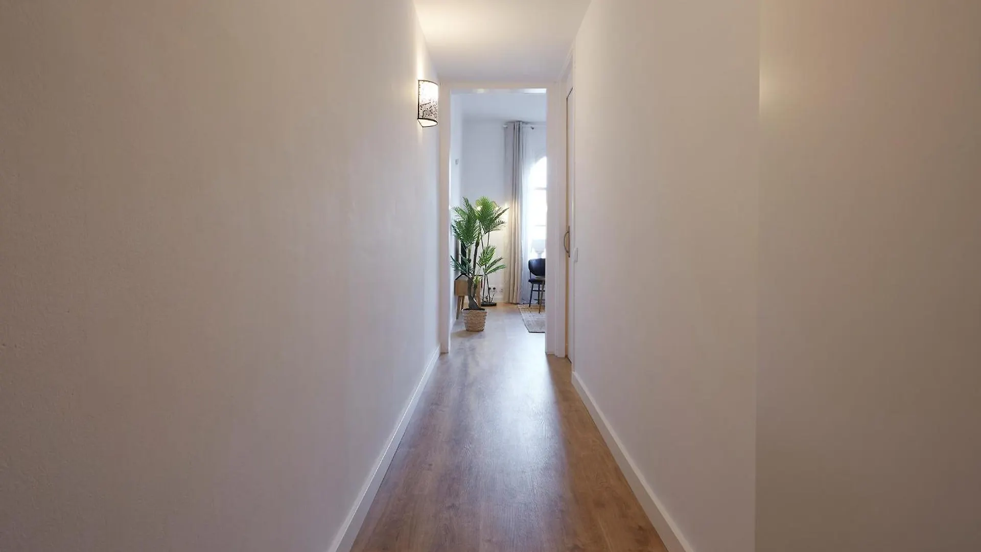 Apartment 61Par1014- Magnifico Apartamento Recientemente Decorado En Poble Sec Barcelona